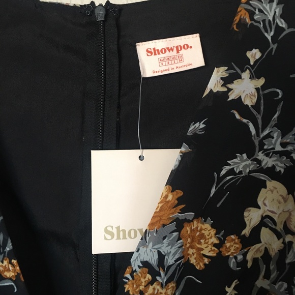 Showpo Lace Me Up Dress in Black Floral NWT Size 2 - Picture 7 of 9